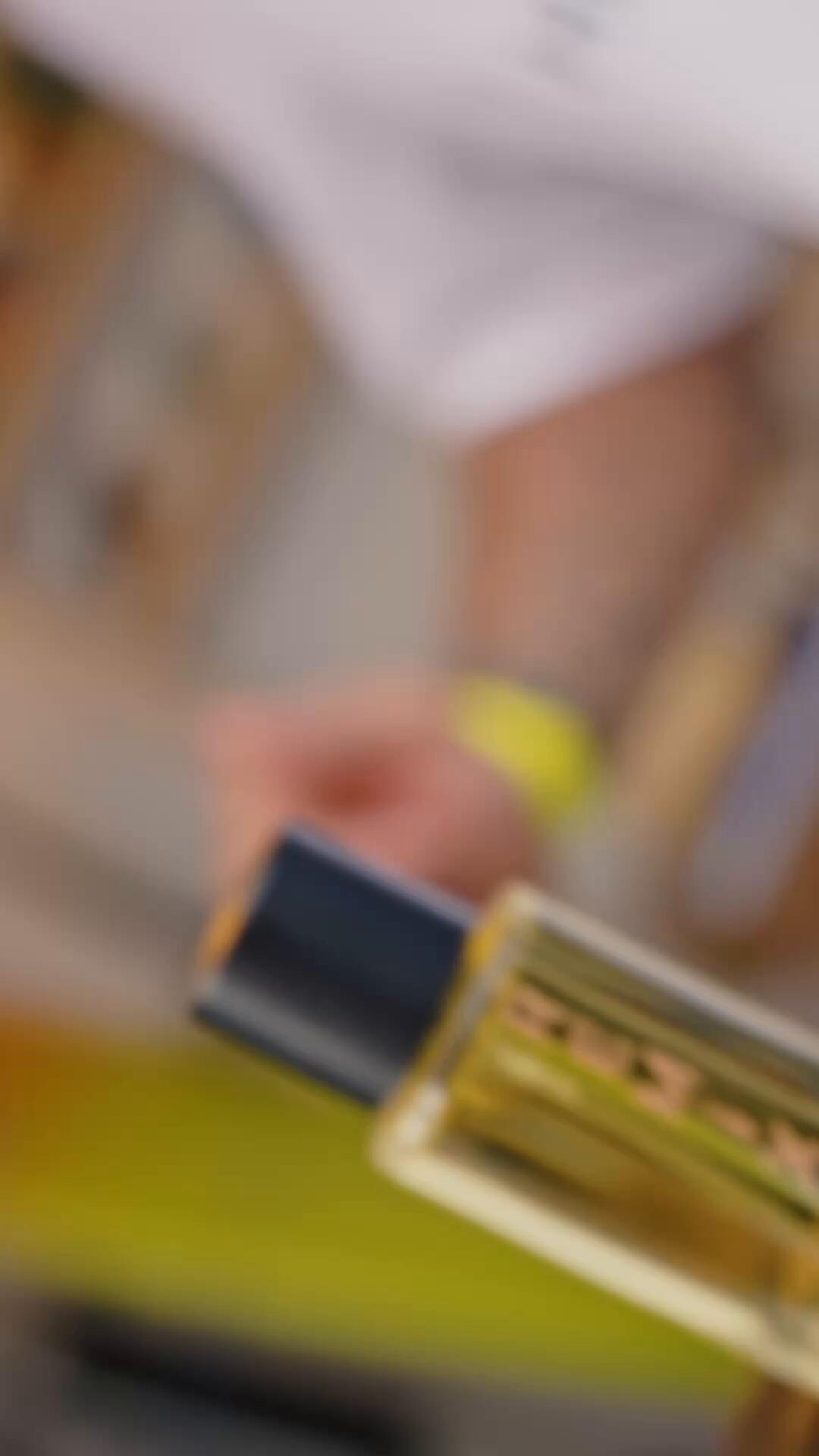 Musicvideo for "Nino Brown - Mini Story"